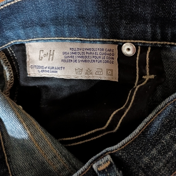 Citizens of Humanity jeans. Size 28, or 6 - Picture 6 of 8